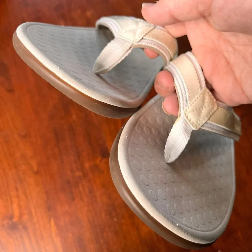 Vionic Tide II Flip Flop Sandal- Size 10 in White‎
